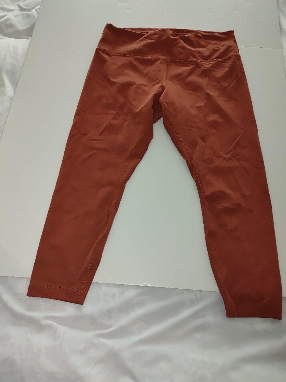 LULULEMON Woman's Mid Rise Leggings Size 18 NWOT